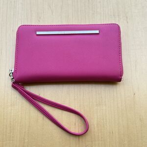 Steve Madden Zip Around Wristlet Wallet Pretty Pink Multi Card Slot Zip Pocket +